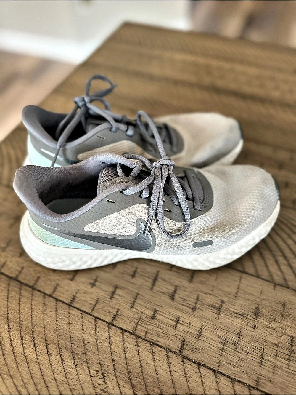 Used and well worn women’s Nike Revolution 6 sneakers, size 7
